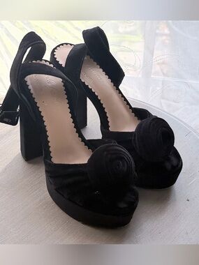 Nicola Barbie x ANTONIO MELANI Black Velvet Platform Sandals with Rosette